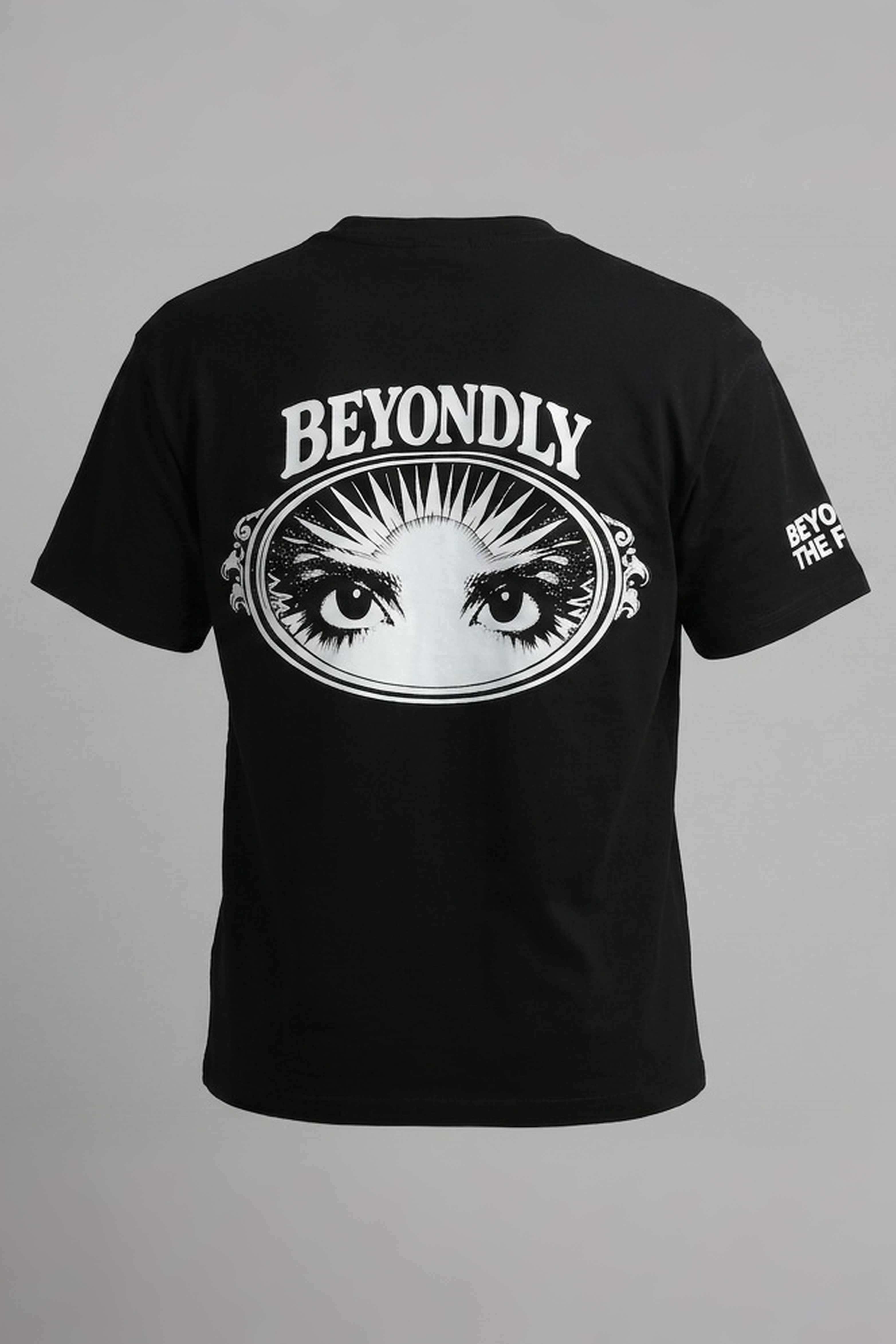 BEYONDLY WATCHER BOXY T-SHIRT